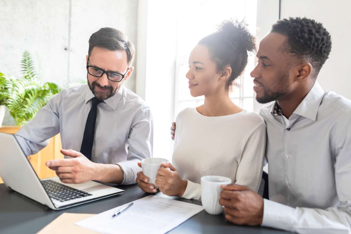 A property manager meets with potential tenants, property management companies concept