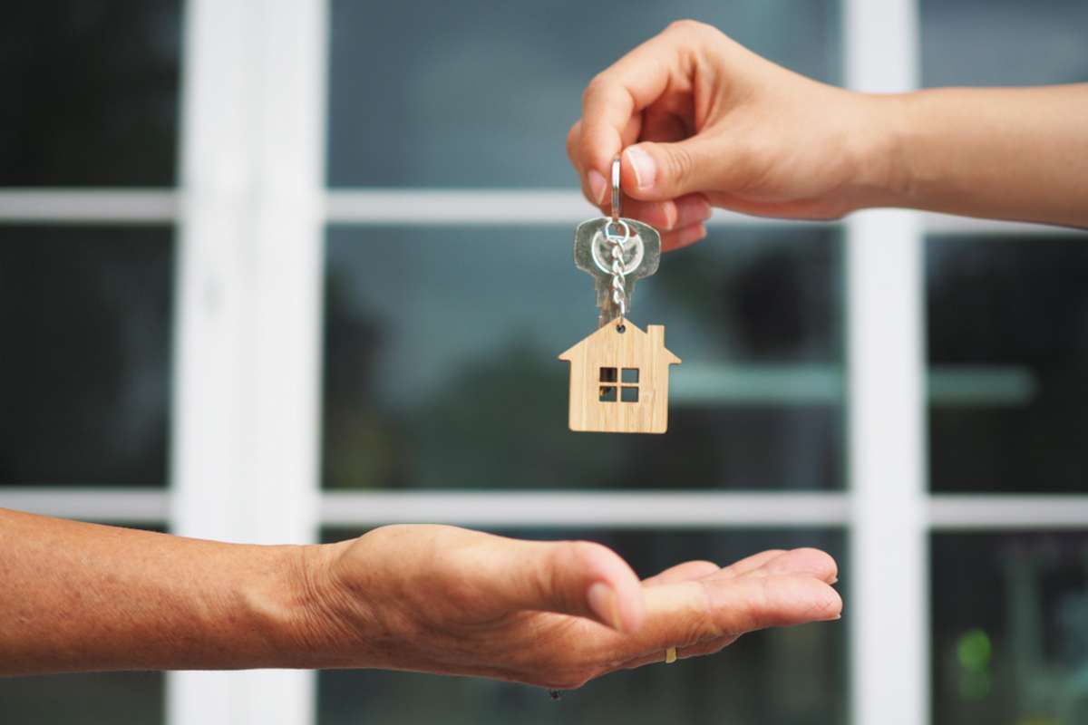 Home buyers are taking home keys from sellers